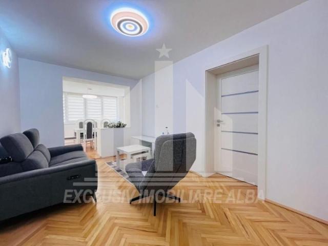 Apartament 3 camere decomandate | 78 mp | Cetate Parcul Unirii