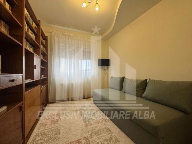 Apartament 3 camere decomandate | 70 mp | Etaj 2 | Mobilat | Cetate