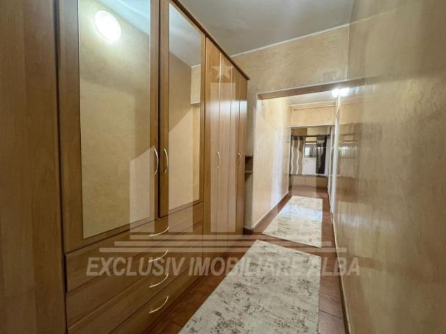 Apartament 3 camere decomandate | 70 mp | Etaj 2 | Mobilat | Cetate