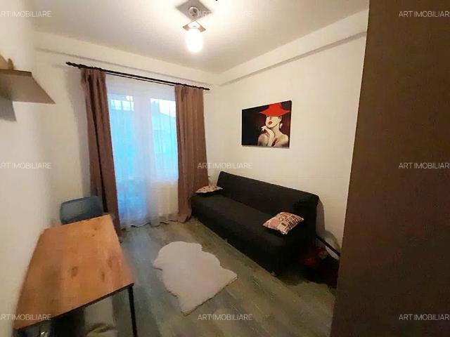 Apartament 3 Camere Dristor cu Centrala si Parcare
