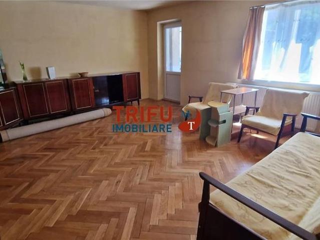 Apartament 3 camere et.1 zona Școlii Generale nr. 6