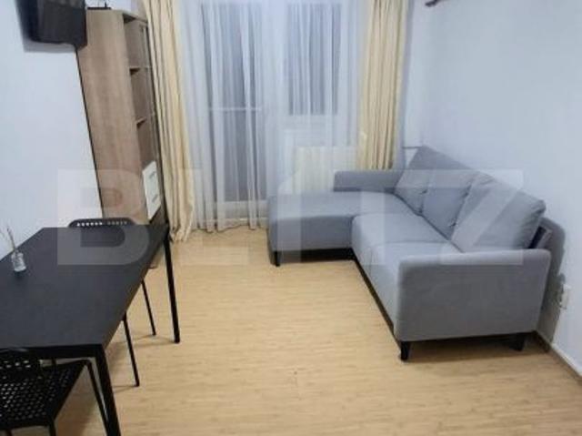 Apartament 3 camere, etaj 1, 50 mp, zona Spitalul Judetean