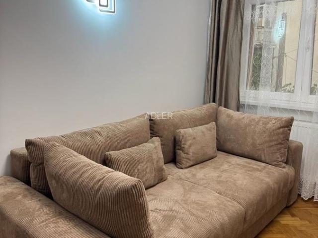 Apartament 3 camere, etaj 1, zona Sud