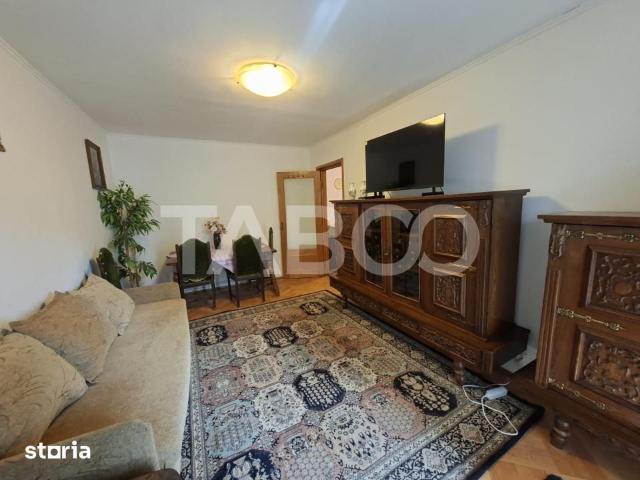 Apartament 3 camere etaj 1 de inchiriat zona Scoala de Inot Sibiu