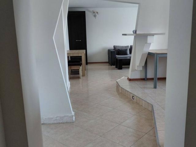 Apartament 3 camere, etaj 7, cu balcon