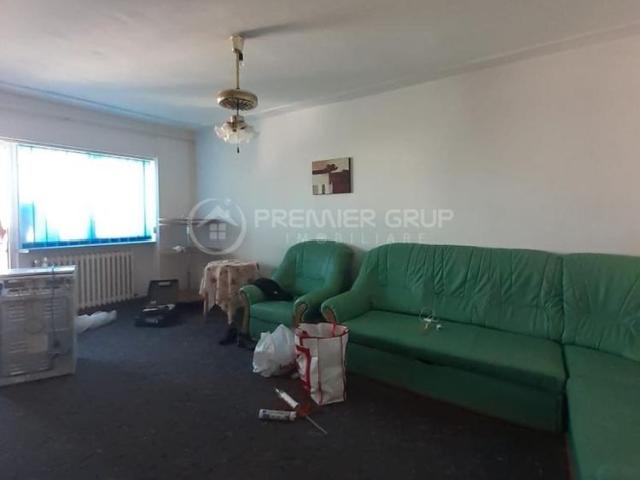 Apartament 3 camere, Gara Billa, 76mp