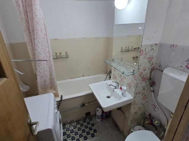Apartament 3 camere Gorjului Apusului Metrou bloc anvelopat