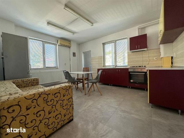 Apartament 3 camere I 2 bai I Garaj I str. Lombului