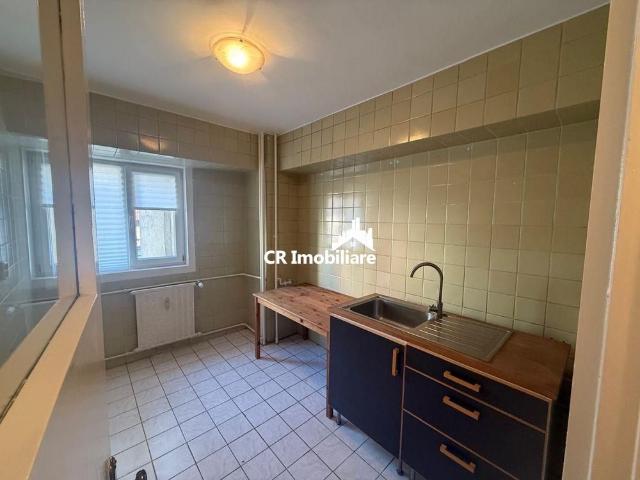 Apartament 3 camere, Iancului pretabil pentru firma