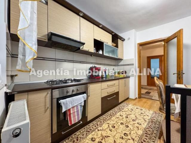 Apartament 3 camere in Mun. Deva, Str. Cuza Voda, Jud. HD, decomandat, 66 mp, etaj 1