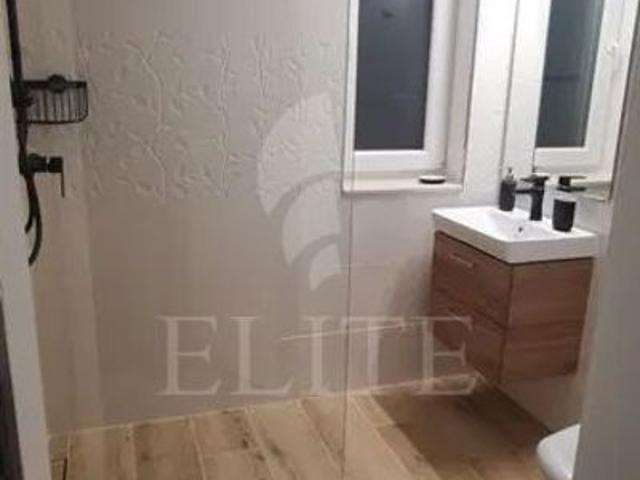 Apartament 3 camere în zona SEMICENTRALA
