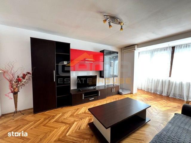 Apartament 3 camere in zona Polivalenta