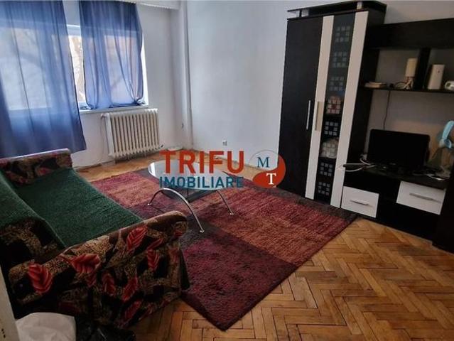 Apartament 3 camere inchiriat zona Liceul Sportiv