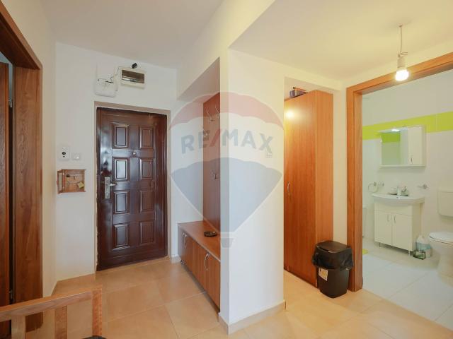 apartament 3 camere, închiriere – prima pța nucetului, parcare inclusă