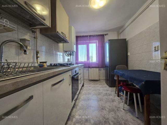 Apartament 3 camere luminos si spatios zona ICIL