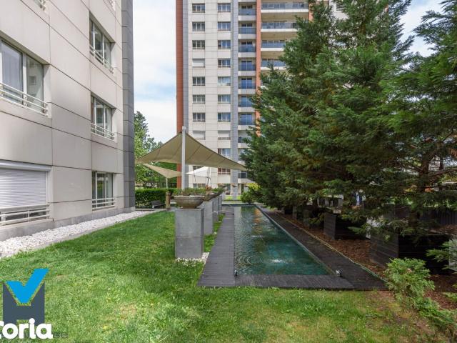 Apartament 3 camere lux în InCity | terasă | 2 băi | parcare