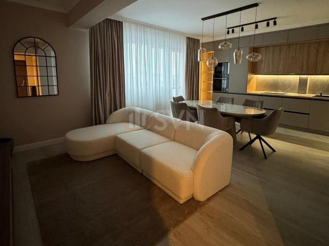 Apartament 3 camere lux Sisesti acces privat