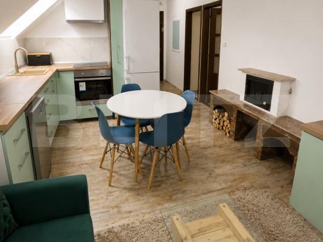 Apartament 3 camere, la mansarda intrare separata, 50 mp