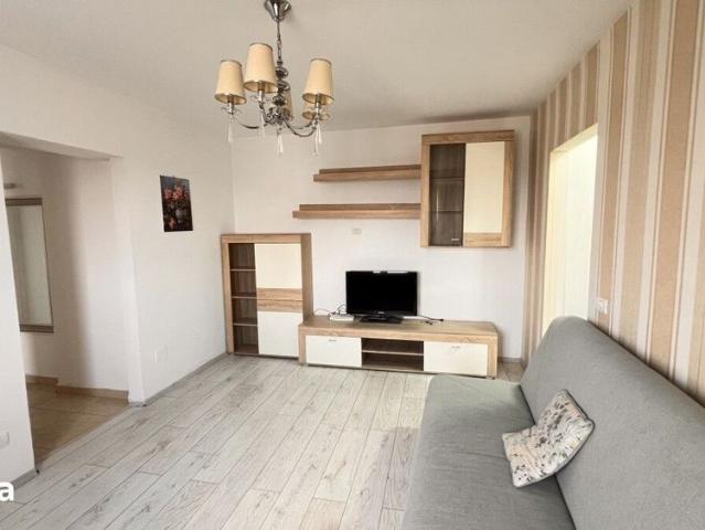 Apartament 3 camere la 2 minute de metrou 1 Mai