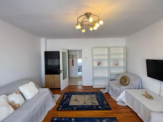 Apartament 3 camere langa Hyperion Centrala Proprie