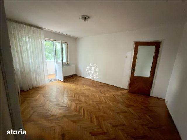 Apartament 3 camere Pacurari, et intermediar