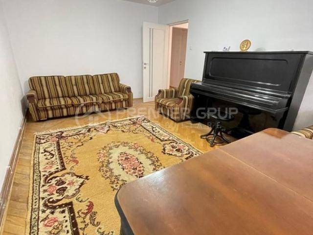 Apartament 3 camere, Palas, 70mp