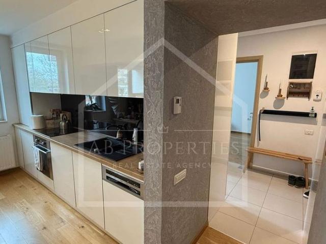 Apartament 3 camere | Parcare Inclusa | Sisesti