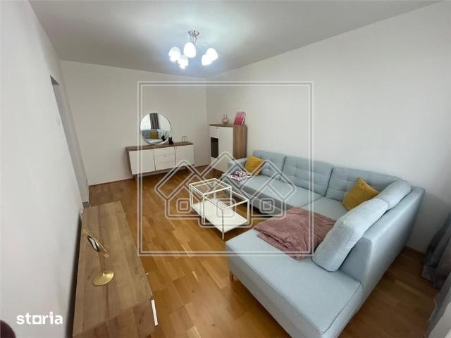 Apartament 3 camere pe Mihai Viteazu, la cheie, disponibil imediat