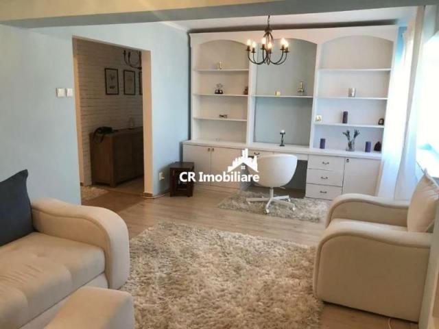 Apartament 3 camere, Piata Romana