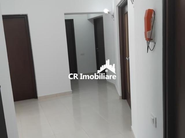 Apartament 3 camere, Piata Unirii nemobilat
