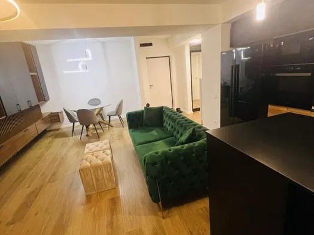 Apartament 3 camere| Pipera | Porsche Auto| centrala proprie | semineu
