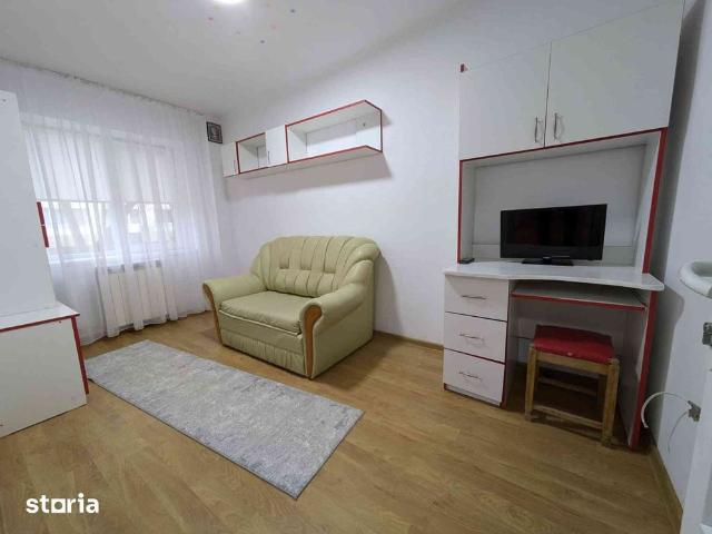 Apartament 3 camere, Podu Ros Cotnari