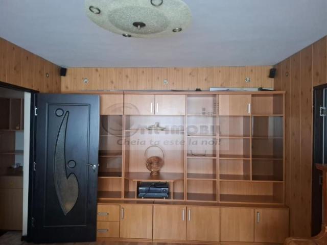 Apartament 3 Camere Podul de Piatra 550 euro