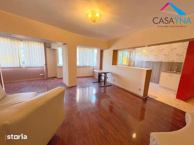 Apartament 3 camere Pretabil birou/servicii Strada Stefan cel Mare