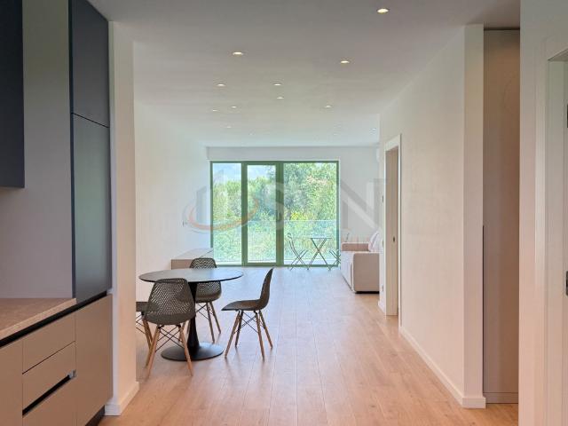 Apartament 3 camere Prima Inchiriere Vedere Lac