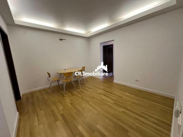 Apartament 3 camere,Primaverii