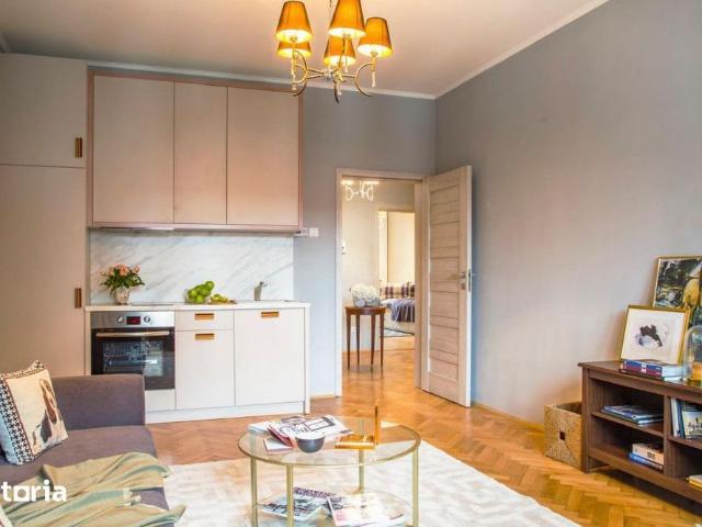 Apartament 3 camere, renovat, 70 mp, ultracentral, zona strazii Eroilo