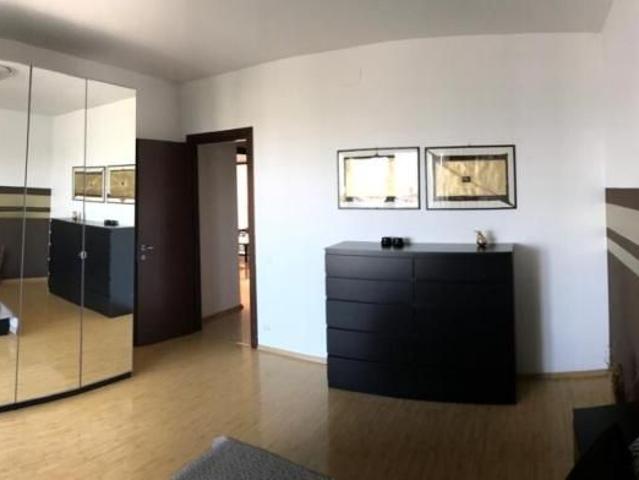 Apartament 3 camere Stefan cel Mare