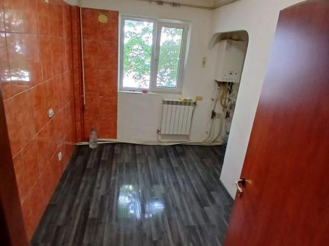 Apartament 3 camere Str. Mitropolit Varlaam