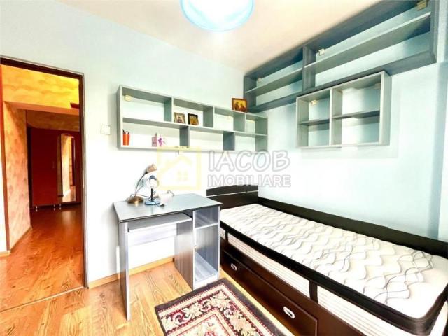 Apartament 3 camere, str. Oituz, Parcul Trandafirilor