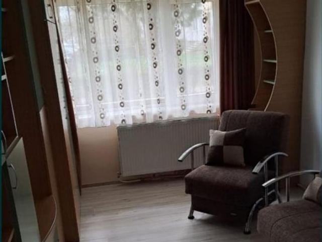 Apartament 3 camere semidecomandat, zona Zamfirescu