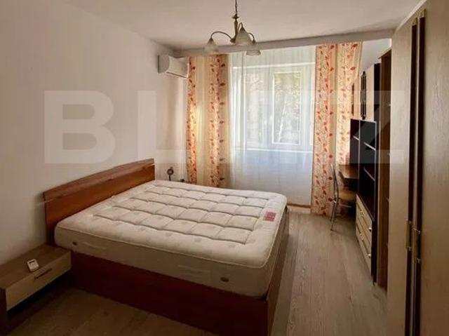 Apartament 3 camere, semidecomandat, 100 mp, Plopilor