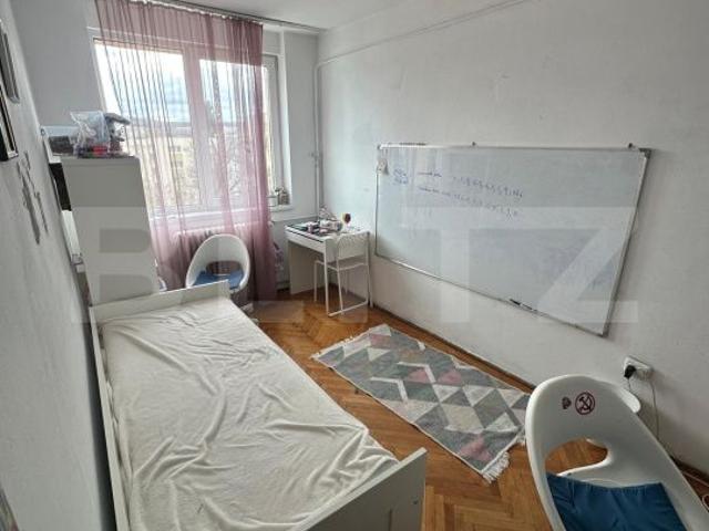 Apartament 3 camere, semidecomandat, 54 mp, balcon, orientare sudica