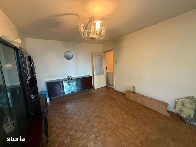 Apartament 3 camere, semidecomandat, 53 mp, Craiovita Noua