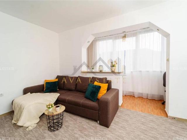 Apartament 3 camere, semidecomandat, 67 mp, et.3, +centrala Zona Cetatii