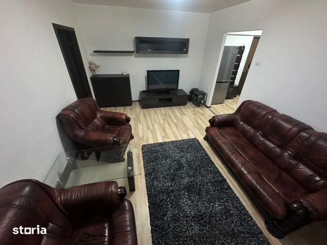 Apartament 3 camere, semidecomandat, 60 mp Centru!