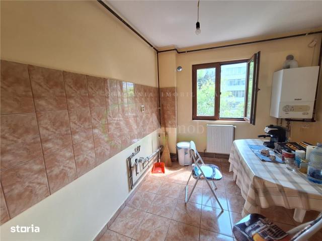 Apartament 3 camere semidecomandate, etaj 3, Orizont