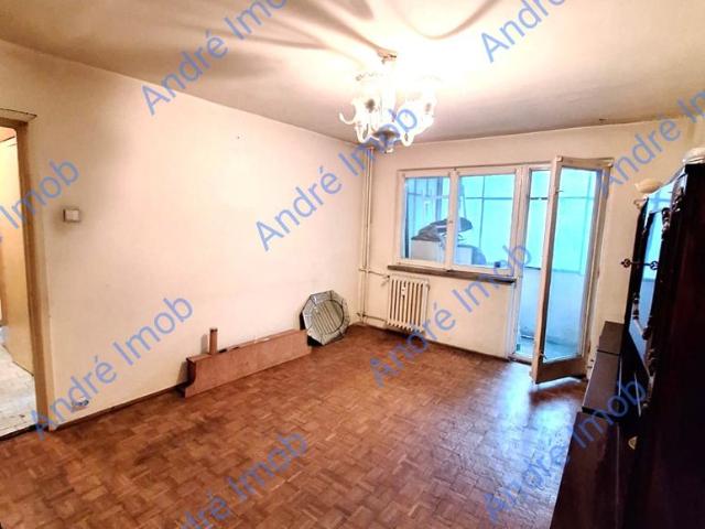 Apartament 3 camere semidecomandate în Craiovița zona Niella, et 2
