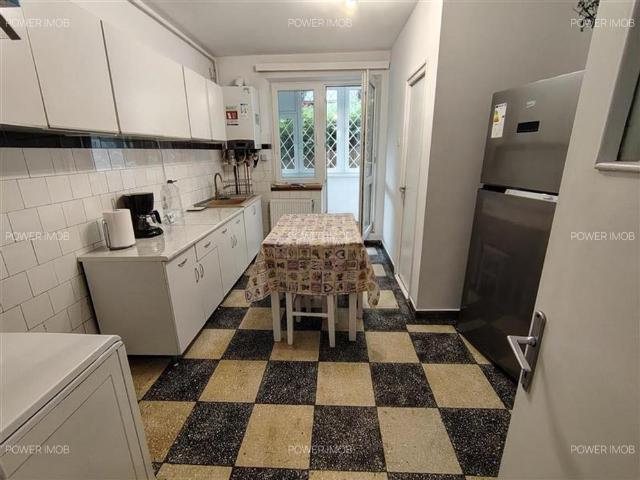 APARTAMENT 3 CAMERE SI GARAJ, ULTRACENTRAL, ZONA CETATE