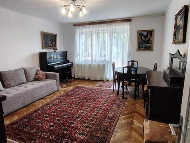 APARTAMENT 3 CAMERE SI GARAJ, ULTRACENTRAL, ZONA CETATE